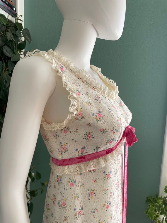 Romantic 70s Dress White Eyelet Floral Pink Velve… - image 5