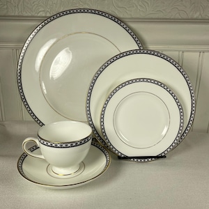 Wedgwood Ulander Black - Etsy