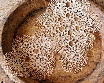 Antique Beige Oval Doilies, Dutch vintage floral doily, Hand Crochet Table Placemats, mix and match Lace Coasters, Shabby Chic Decoration