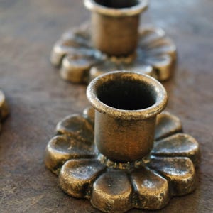 Set of 2 metal flower candlestick holder gold, Classic Golden Candle Holder, Floral design, Antique Finish, Candle Stand for Slim Candles