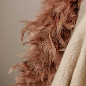 Gealterte rosa Federboa 75&quot; / 190cm, weiche Girlande Federn Vintage Pink, Hochzeit & Osterstyling