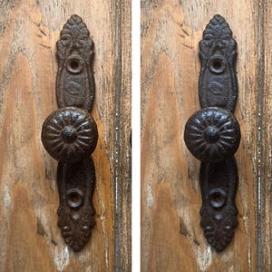 Rustic Black Brown Cast Iron Door Knobs Set of 2, Vintage Cabinet Pulls, Farmhouse Cabinet Hardware, Iron Door Handles