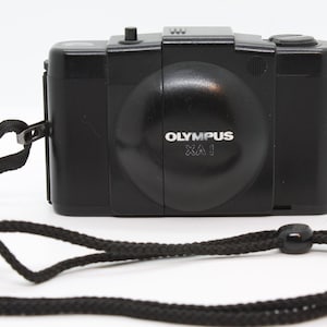 Olympus XA1 35mm Compact Film Camera image 1