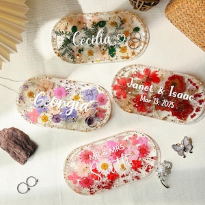 Personalized Pressed Flower Resin Jewelry Tray, Custom Name Floral Jewelry Tray, Ring Holder, Wedding Tray, Jewelry Storage, Name Storage