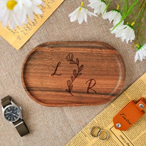 Vassoio portagioie con motivo personalizzato / Vassoio portaoggetti con nome, Vassoio portaoggetti personalizzato per uomo, Vassoio portaoggetti per ingresso, Porta anelli in legno personalizzato
