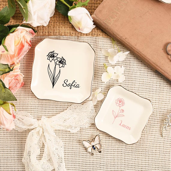Custom Ceramic Birthday Flower Name Ring Dish, Personalized Jewelry Tray, Engagement Gift, Wedding Gift for Couple, Bridesmaid Party Gifts