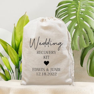 What To Include In Your Wedding Day Emergency Kit Story Of, 55% OFF