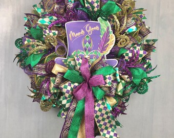 Mardi Gras Wreath for Front Door, Fat Tuesday Wreath, Fleur-de-lis Wreath, Mardi Gras Hat with Feathers Sign