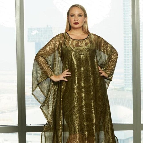 gold metallic plus size dress Sydney's Closet Women's Strapless Sweetheart Neckline Gown A slim fitting piece perfect from dinner dates to rare occasions City Chic Plus Size Bright