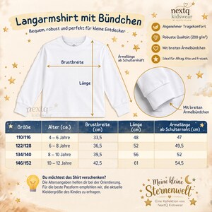Puede incluir: Una camiseta blanca de manga larga con pu&ntilde;os acanalados, presentada con una tabla de tallas que incluye medidas en cent&iacute;metros para el ancho del pecho, largo y largo de manga, junto a la marca nextq kidswear.