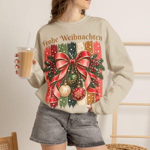 Weihnachtspullover Damen Frohe Weihnachten, Sweatshirt mit Schleife und Streifen, Weihnachtspulli Geschenk Frau Freundin Mama Bild 3