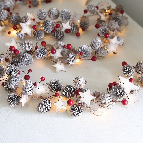 Stars And Red Berries Pinecone LED Garland, Christmas Decoration