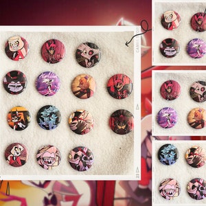 Peut inclure: Une collection de 16 boutons ronds représentant divers personnages de la série animée "Hazbin Hotel". Les boutons sont disposés en grille sur un fond blanc. Les personnages incluent Angel Dust, Alastor, Charlie, Vaggie, et plus encore. Les boutons sont tous de couleurs différentes et ont une finition brillante.
