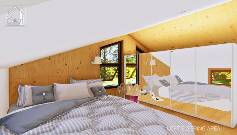 Puede incluir: Un dormitorio abuhardillado con una cama con edred&oacute;n y almohadas a rayas. La habitaci&oacute;n tiene paredes de madera y un gran armario con espejos. Una ventana ofrece vistas al exterior. El texto "LOFT SLEEPING AREA" es visible.