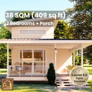 Peut inclure: Un plan de petite maison de 38 m² (409 sq ft) avec 2 chambres et un porche. La structure présente un extérieur crème, un toit en pente, un porche avec des balustrades blanches et de grandes baies vitrées. Inclut un kit de mise en page numérique.
