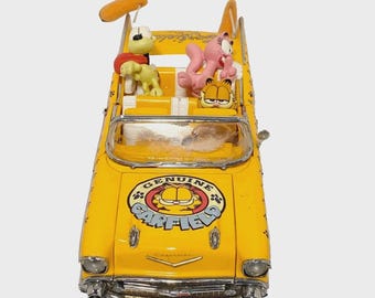 Danbury Garfield 1957 Chevy Bel Air Parade Car W/Garfield & Friends