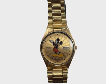 Rare Vintage Seiko Starburst Dial 3Y03-0039 Gold Mickey  display picture 3