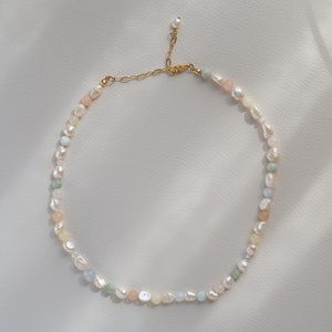 Pastel pearl necklace made of freshwater pearls and colorful morganite gemstone beads with 24k gold-plated clasp | PASTEL