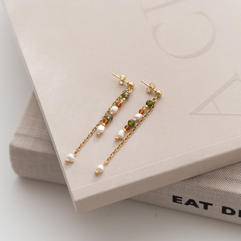 Drop earrings made of delicate freshwater pearls and natural stone beads with gold-plated stainless steel chain LYRA image 4