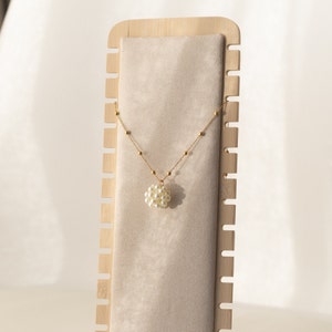 Filigrane Perlenkette mit Anhänger, vergoldeter Brautschmuck mit Perlen FAYE Bild 6