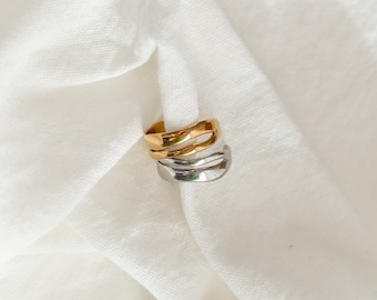 Minimalist ring in gold or silver, adjustable size | WAVE