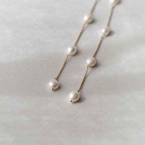 Freshwater pearl drop earrings and gold-plated stainless steel chain Chloé image 7