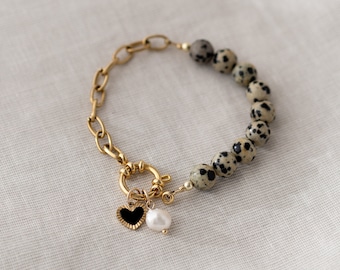 Dalmatian Jasper pearl bracelet with freshwater pearls and heart pendant | MINA