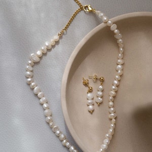 Zierliche Perlenkette aus Süßwasserperlen und 24k vergoldetem Verschluss, Süßwasserperlen Choker PEARL Bild 9