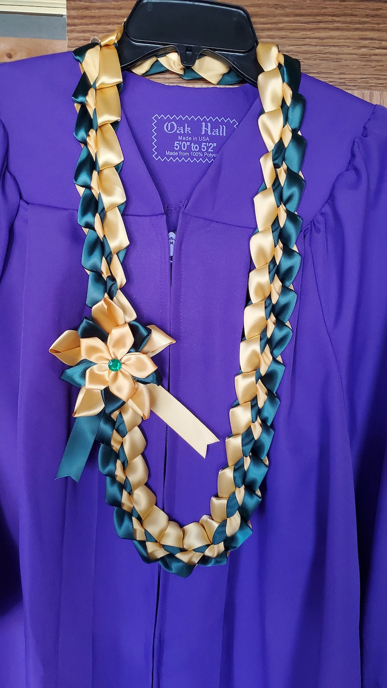 Closed Lei in Dark Green and Gold Ties With 1 Flower. - Etsy