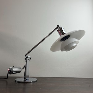 Poul Henningsen. PH piano lamp with 2/1 glass shades.
