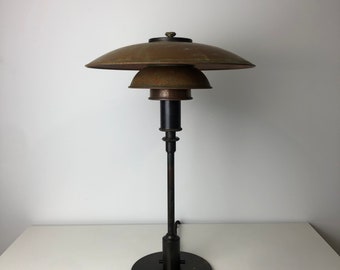 PAT APPL. 1926-27 - 3/2 Table lamp with patinated Copper shades by Poul Henningsen