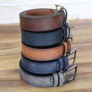 Ceinture pour homme en cuir faite main personnalisée, ceinture décontractée noire pour homme personnalisée Ceinture en cuir gravée, cadeau meilleur homme, cadeau de fête des pères image 2