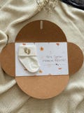 Pregnancy announcement envelope with printed card Floral stick with original socks Grandpa Grandma Auntie uncle grandparents product logo