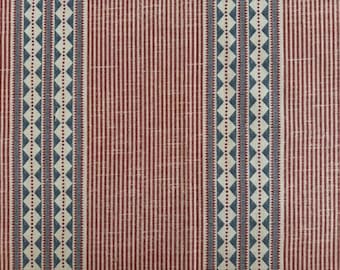 Druckstoff Naturfaser Greca 21 Perlweiß Braunrot Blaugrau – Deko-Bezug-Polster-Möbel-Vorhang- & Bekleidungsstoff, Meterware, 280 cm breit