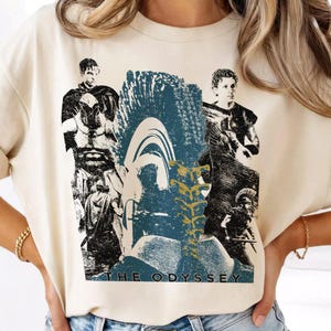 Vintage grafisch T-shirt uit de jaren 90 met de tekst "The Odyssey Comfort Colors". afbeelding 4
