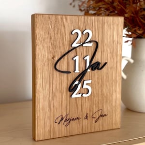 Hochzeitsgeschenk aus Eiche Vollholz| personalisiert | Holzschild mit Namen & Datum | Geschenk für Brautpaar | Gravur