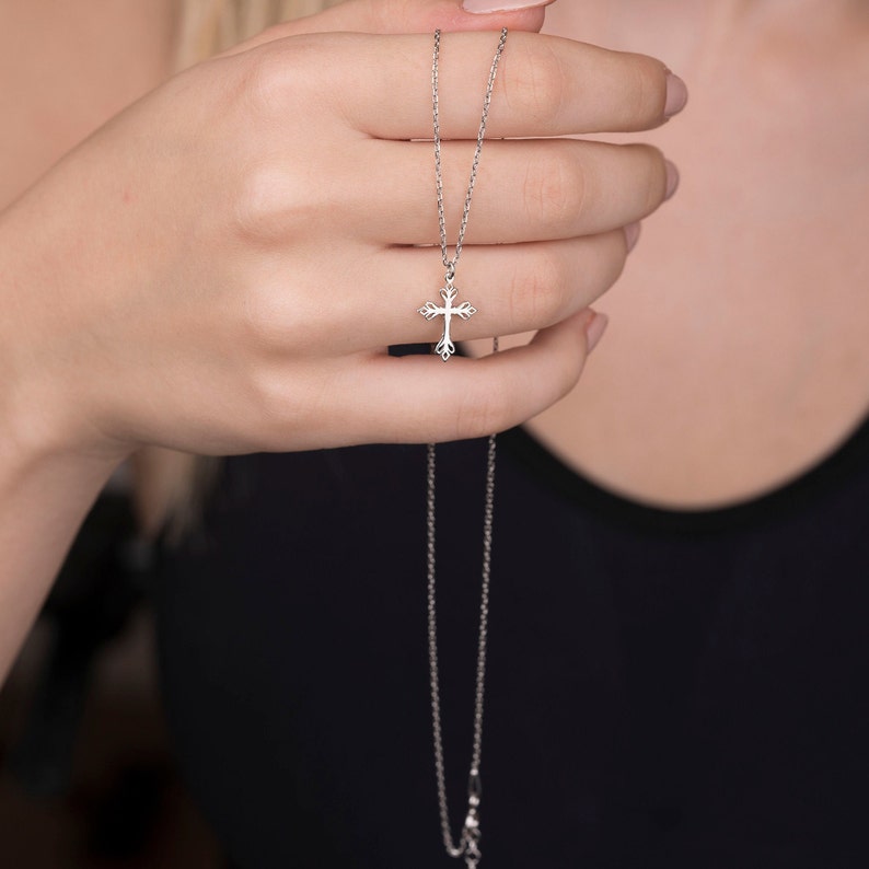 Dainty Cross Necklace