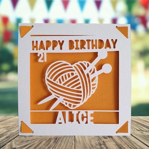 Carte de joyeux anniversaire personnalisée au crochet, carte de joyeux anniversaire pour bricoleur, carte d'anniversaire à tricoter, carte d'anniversaire pour crocheteur