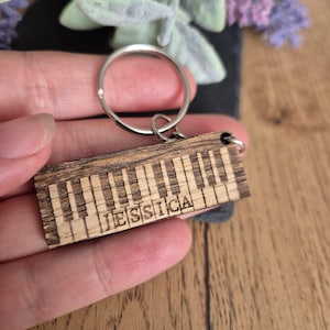 Piano Keyring, Personalised Musical Instrument Keyring, Personalised Engraved Music Keyring, Gift for Pianist, Wooden Keyboard Keyring