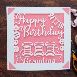 Carte personnalisée sur le thème de la couture joyeux anniversaire, création de carte d'anniversaire, pour elle et lui, carte pour personne créative, toute carte relation, grand-mère