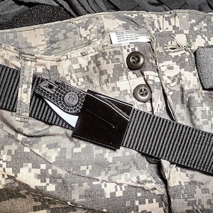 Custom-Fit Ultralight Belt Sheath for Spyderco Lil' Native LIGHTWEIGHT (FRN) - Minimalist Quick-Access EDC Holster