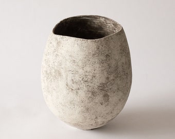 Vintage vase with aged look, Modern natural tones vase, White handmade vase for first home gift, Ceramic vessel for confortable decoration