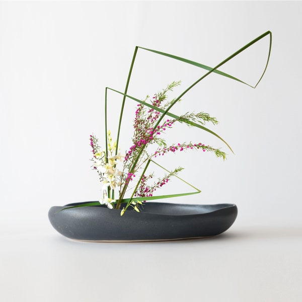 Jarrón Ikebana moderno, cuenco de cerámica para arreglos florales, jarrón japonés minimalista negro, jarrón Studio estilo Zen para hogar minimalista