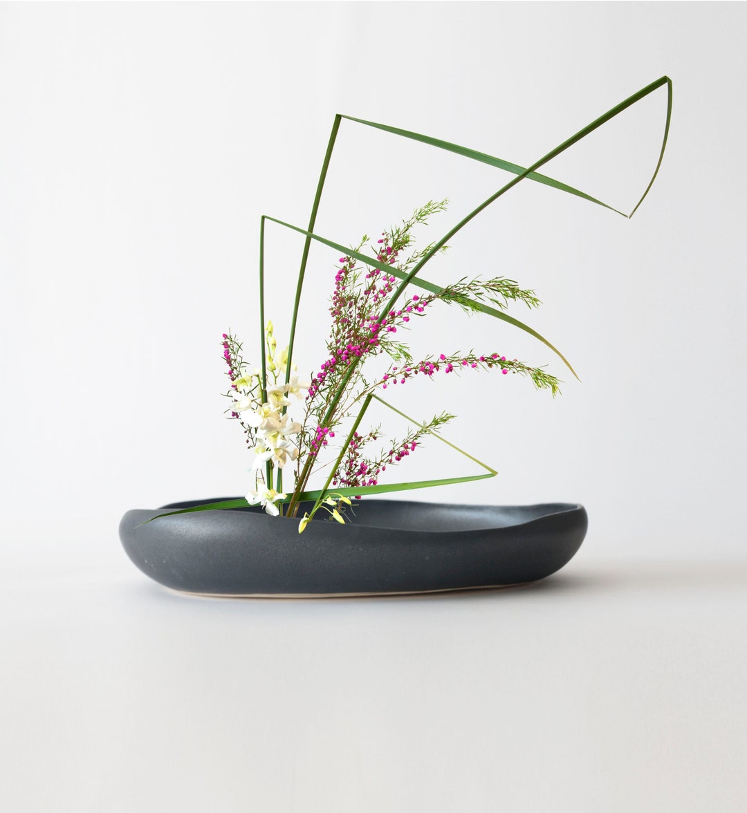 Modern Ikebana Vase, Ceramic Bowl for Flower Arrangements, Black