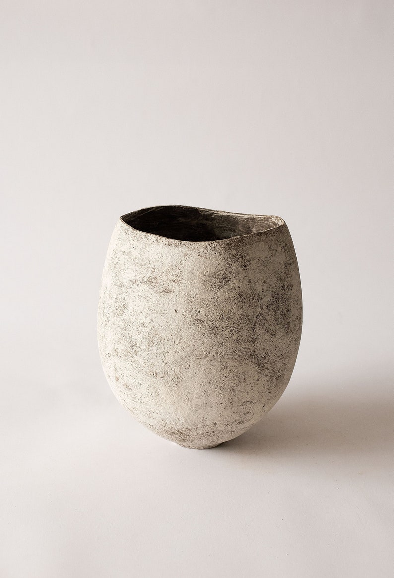 Vintage vase with aged look, Modern natural tones vase, White handmade vase for first home gift, Ceramic vessel for confortable decoration image 2
