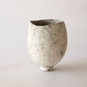 Handcrafted Ceramic Vase: Rustic White Farmhouse Decor, Dried Flower Display