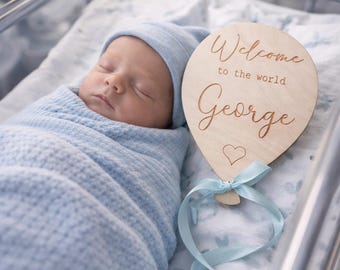 Personalised Baby Arrival Sign | Hello World | Welcome To The World |Engraved Baby Name Plaque | Baby Phot Prop | Balloon Disc | Name Disc