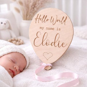 Personalised Baby Arrival Sign | Hello World | Welcome To The World |Engraved Baby Name Plaque | Baby Phot Prop | Balloon Disc | Name Disc