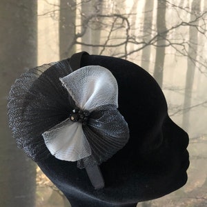 “Evora” Headband Headband with decorative horsehair and jewelry. Handmade. Headband &quot;Évora&quot; with Decorative Crin and Gemstones. Handcrafted.