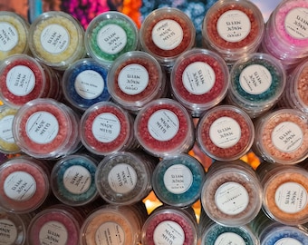 Geurende waxmelts, potjes met een intense kokosgeur voor huisparfum.